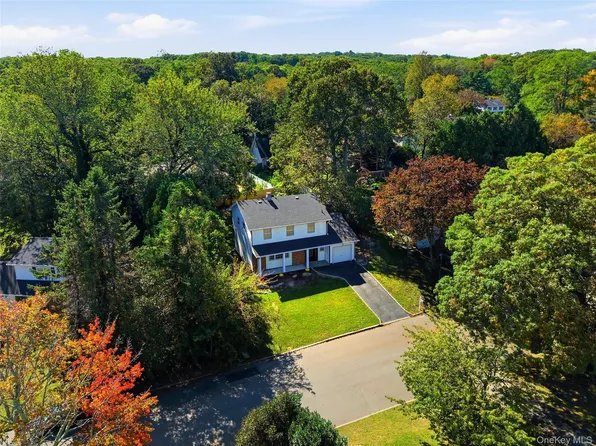 4 Deepdale Drive, Rocky Point, NY 11778