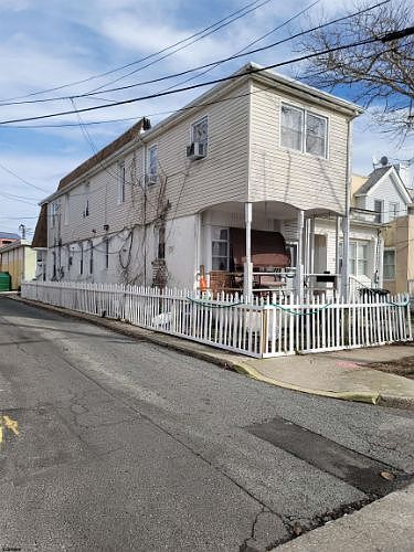 1st image of 543 N Trenton Ave