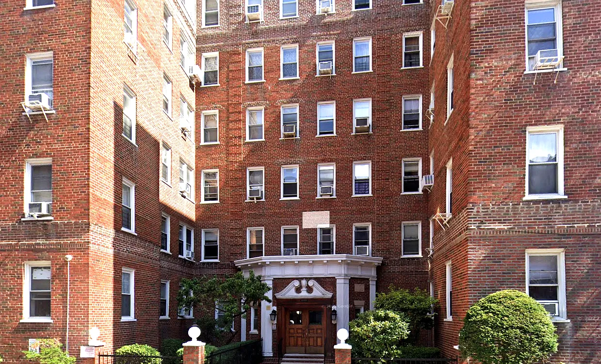 63-109 Saunders St APT B12 photo 1