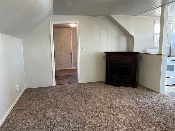 4th image of 405 E Watertown St Unit 3