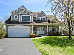 1321 Winterberry Ct, North Aurora, IL 60542