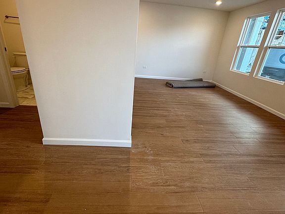 5th image of 6283 Sandbelt Dr