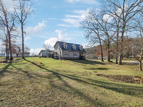 4th image of 215 Glenview Dr