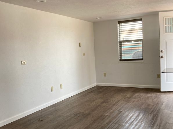 210 NW 5th St #6