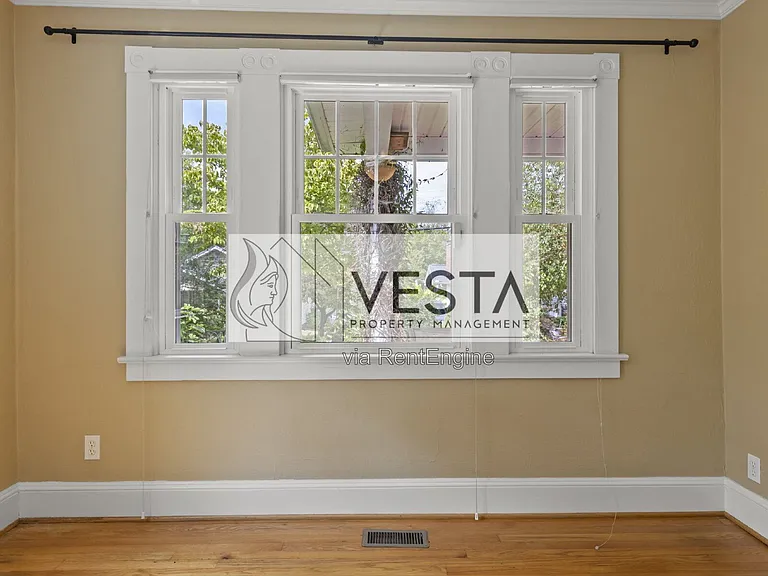 3 Grace Ave — Photo 24