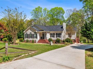 621 Honeysuckle Rd, Madison, NC 27025