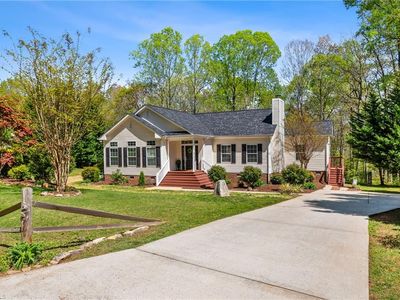 621 Honeysuckle Rd, Madison, NC, 27025