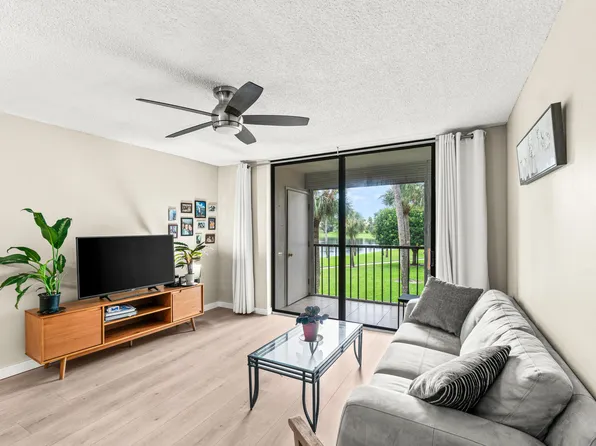 5370 Las Verdes Circle #209, Delray Beach, FL 33484