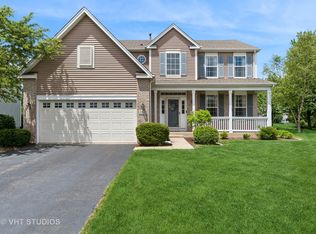 1170 Dorr Dr, Sugar Grove, IL 60554