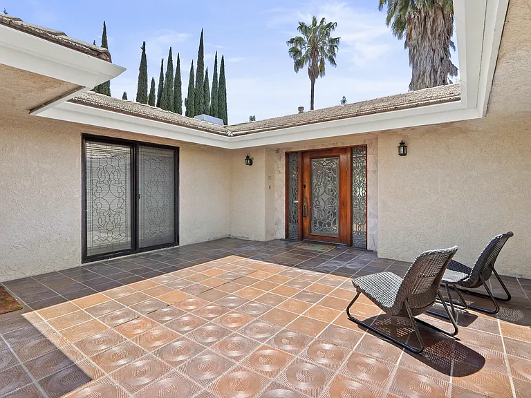 10307 Donna Ave — Photo 19
