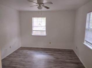 1140 W Bowen Blvd #M, Fayetteville, AR 72703