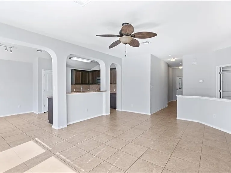 4549 Tiddle Ln — Photo 4