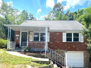 129 Clay Dr, Pittsburgh, PA