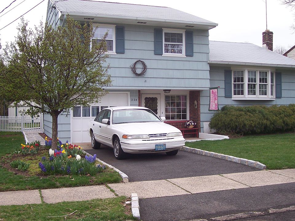 split level on quiet street