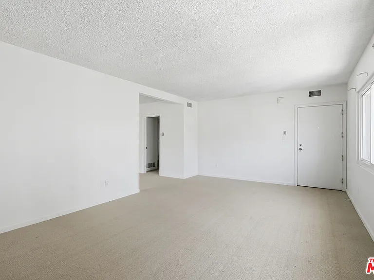 8401 Tuscany Ave #4 — Photo 6