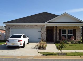 205 Cottage Cir, Byron, GA 31008