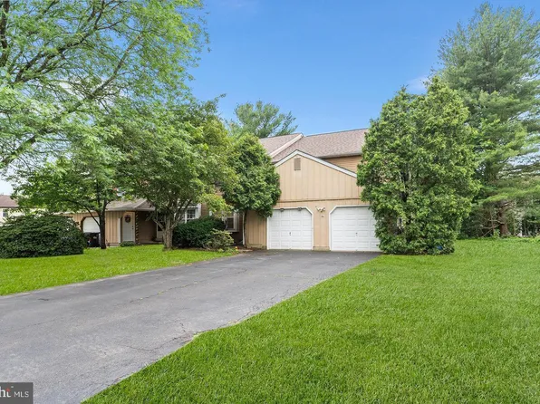 573A Thrush Ct, Yardley, PA 19067