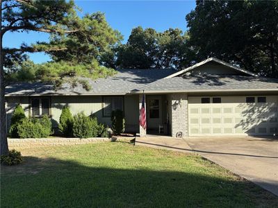 1 Brighstone Ln, Bella Vista, AR, 72715