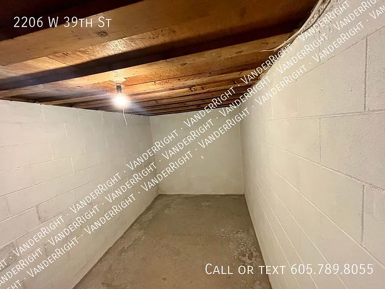 2206 W 39th St — Photo 29