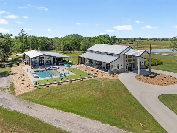 1923 County Road 202, Caldwell, TX 77836