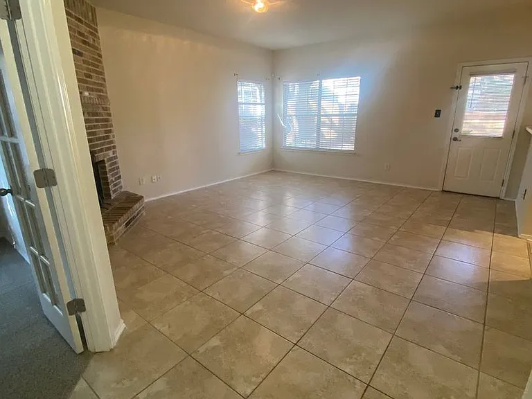 823 Point Cv — Photo 8