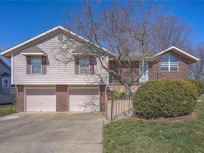 1616 NE Misty Ln, Lees Summit, MO, 64086