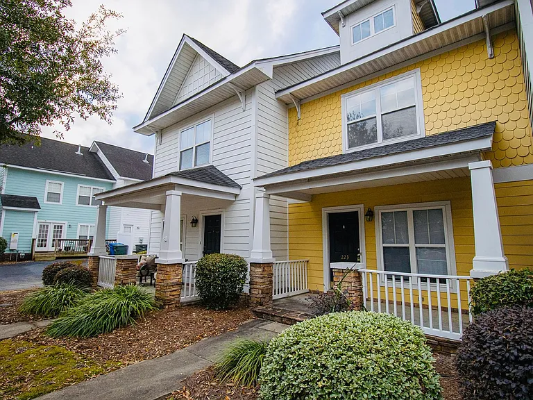 223 Forest Green Dr — Photo 1