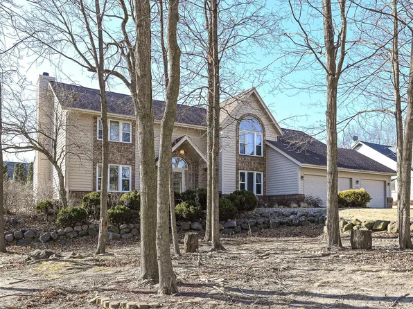 12093 West Morgan Oak DRIVE, Greenfield, WI 53228