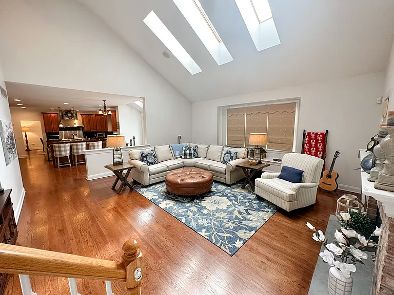 368 Hoyt St — Photo 23