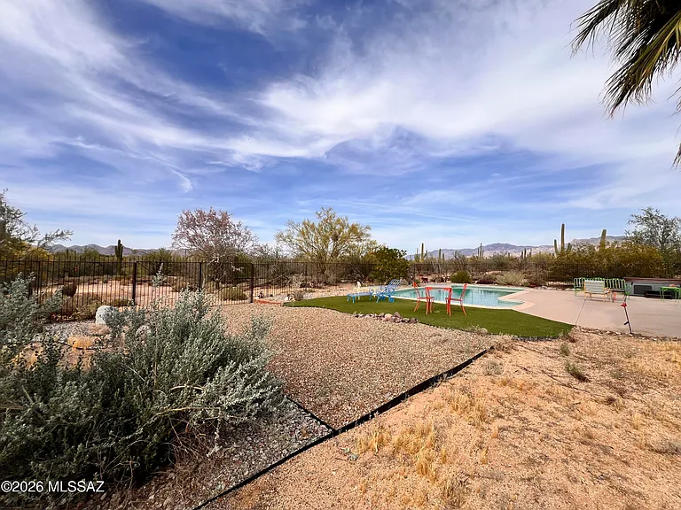 8751 N Burke Dr — Photo 15