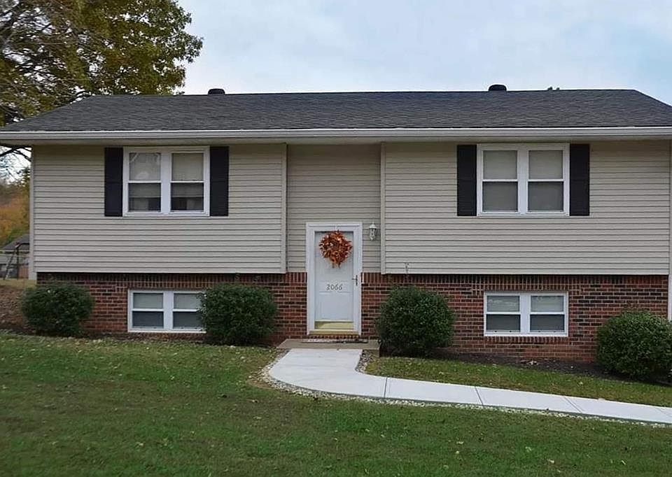1st image of 2066 Curling Dr