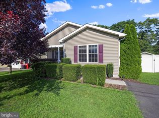 590 Wendover Dr, Bunker Hill, WV 25413