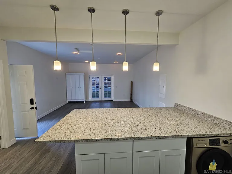 2702 Grove St #4 — Photo 9