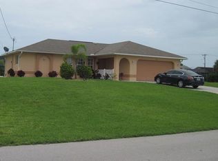 902 NE Van Loon Ln, Cape Coral, FL 33909