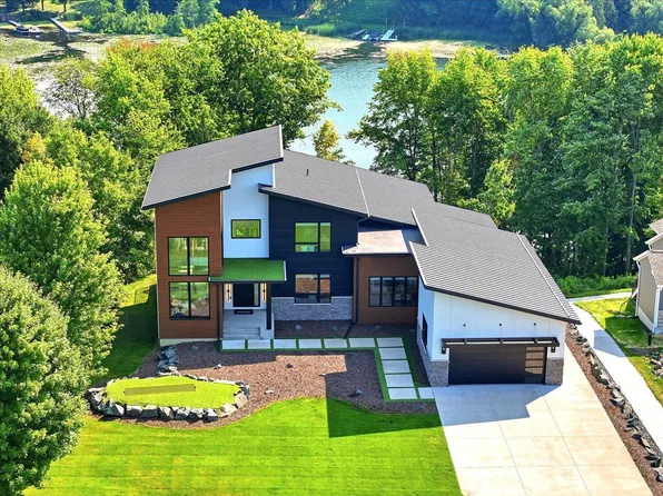 1364 190th St, Saint Croix Falls, WI 54024