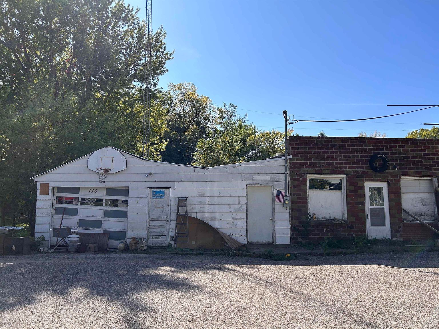 110 Walnut St, Zwingle, IA 52079 Zillow