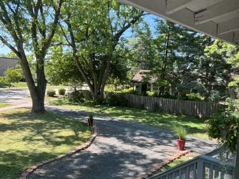 255 S Happ Rd — Photo 4