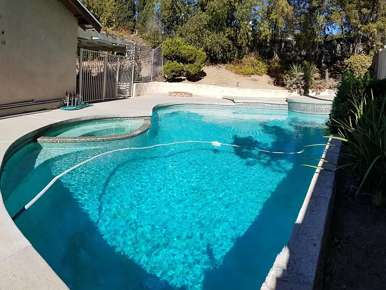 20727 Horace St — Photo 30