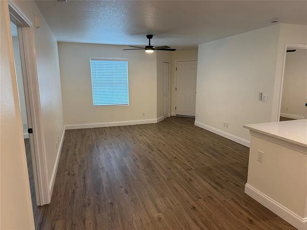 2 bed, 2.0 bath, 936 sqft, $1,780 — Photo 3