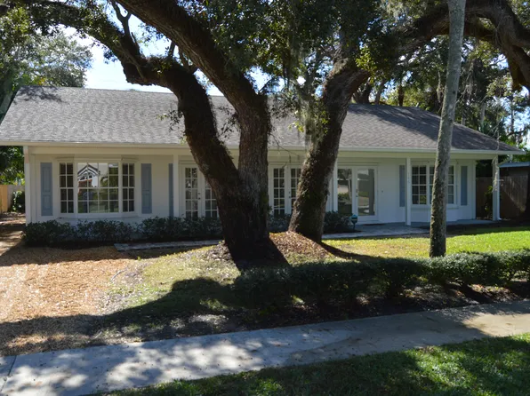 746 Azalea Ln, Vero Beach, FL 32963