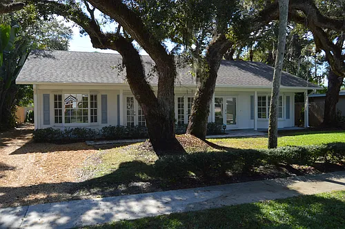 746 Azalea Ln Photo 1