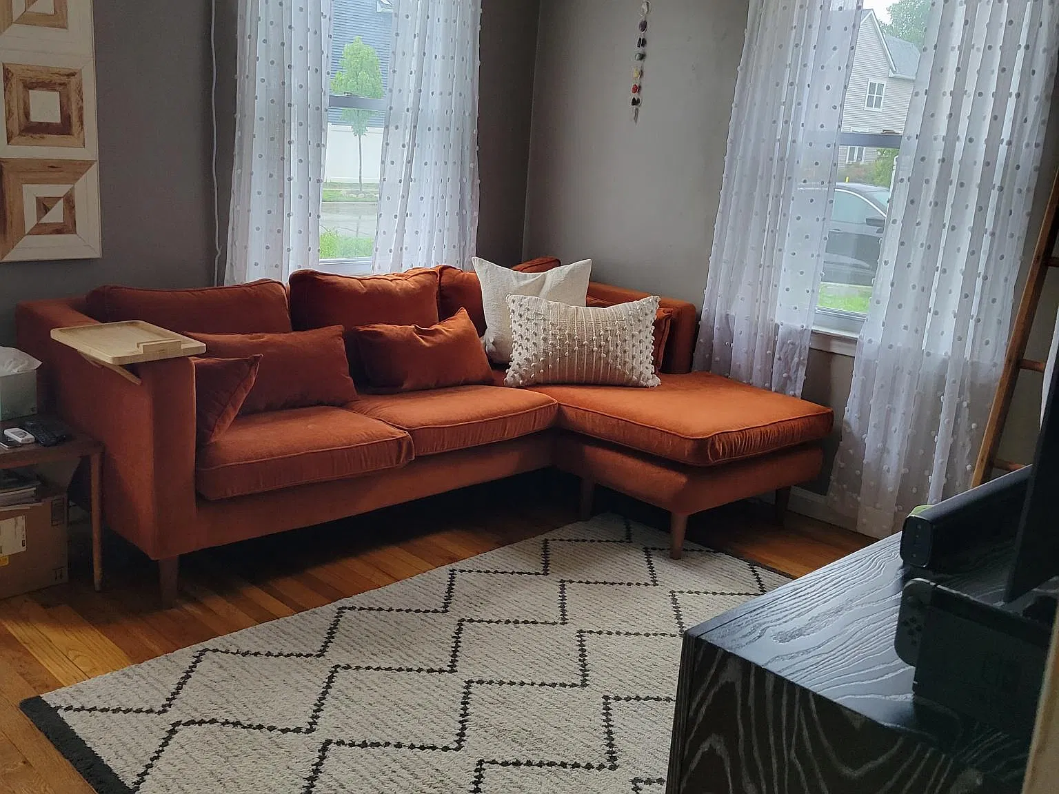 3 bed, 900 sqft, $1,525 — Photo 3