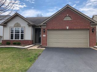 2633 Venetian Ln, Elgin, IL 60124