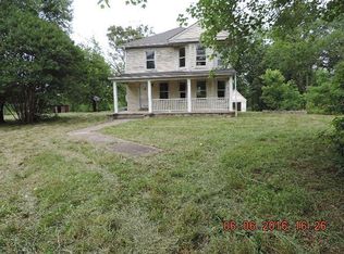 3329 Petersville Church Rd, New Canton, VA 23123