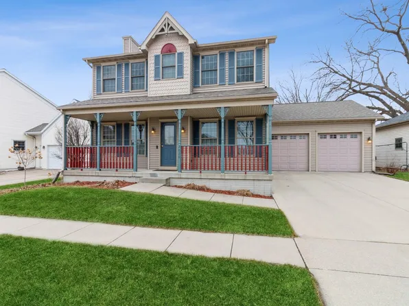 2620 Camden Dr, Ames, IA 50010