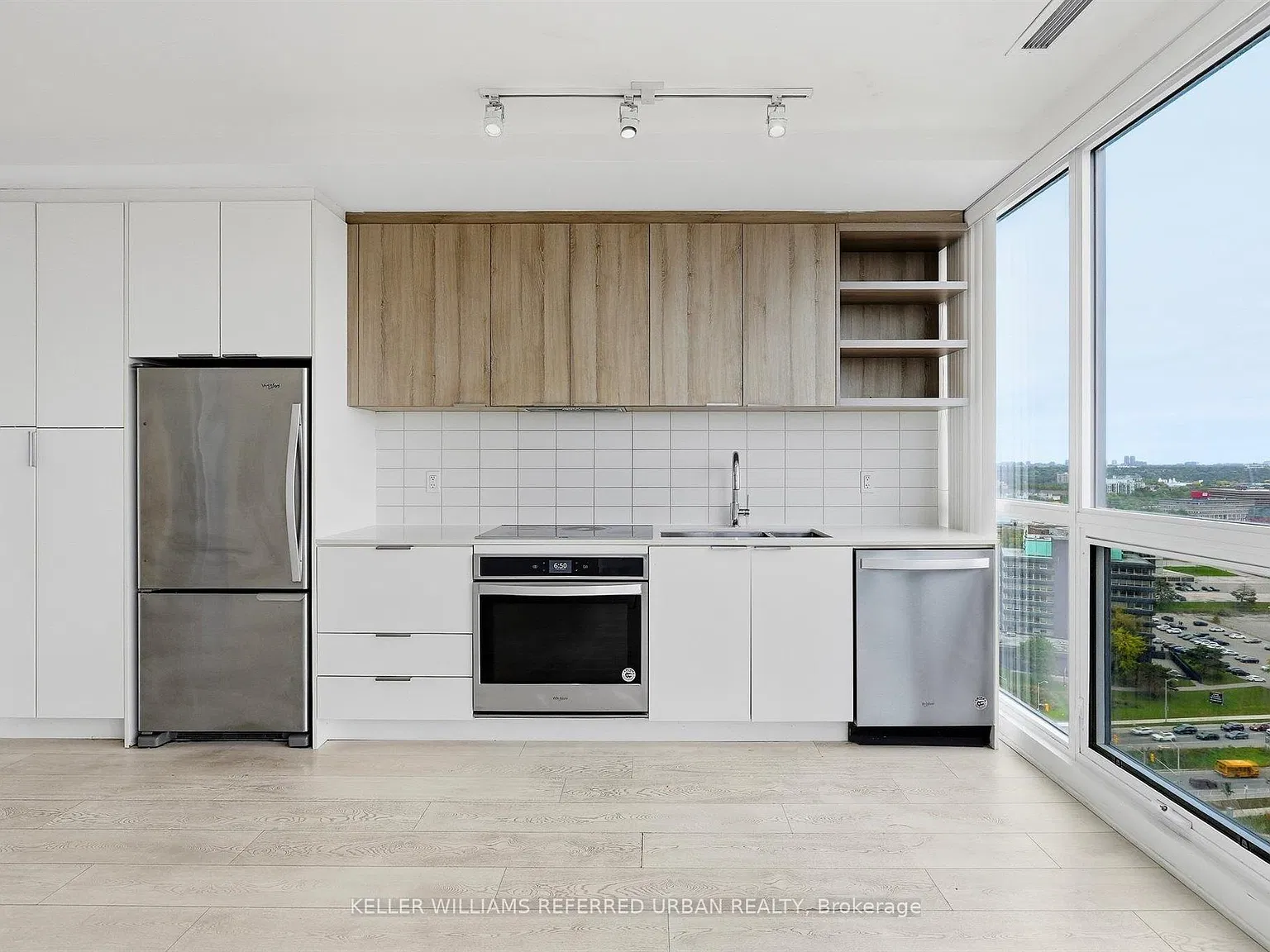 3 bed, $3,000 — Photo 2