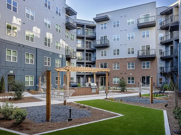 Broadstone Peachtree Corners