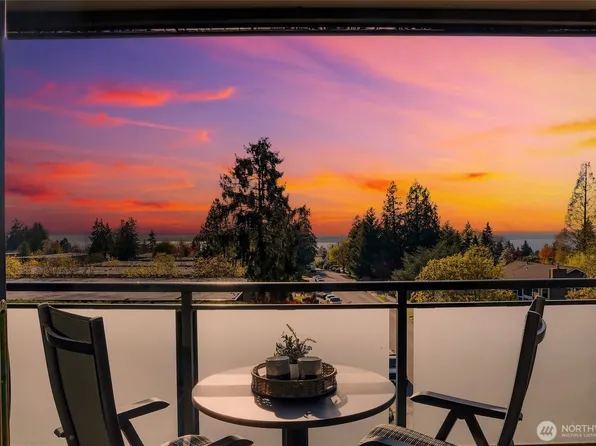 11230 NE 68th Street #C, Kirkland, WA 98033