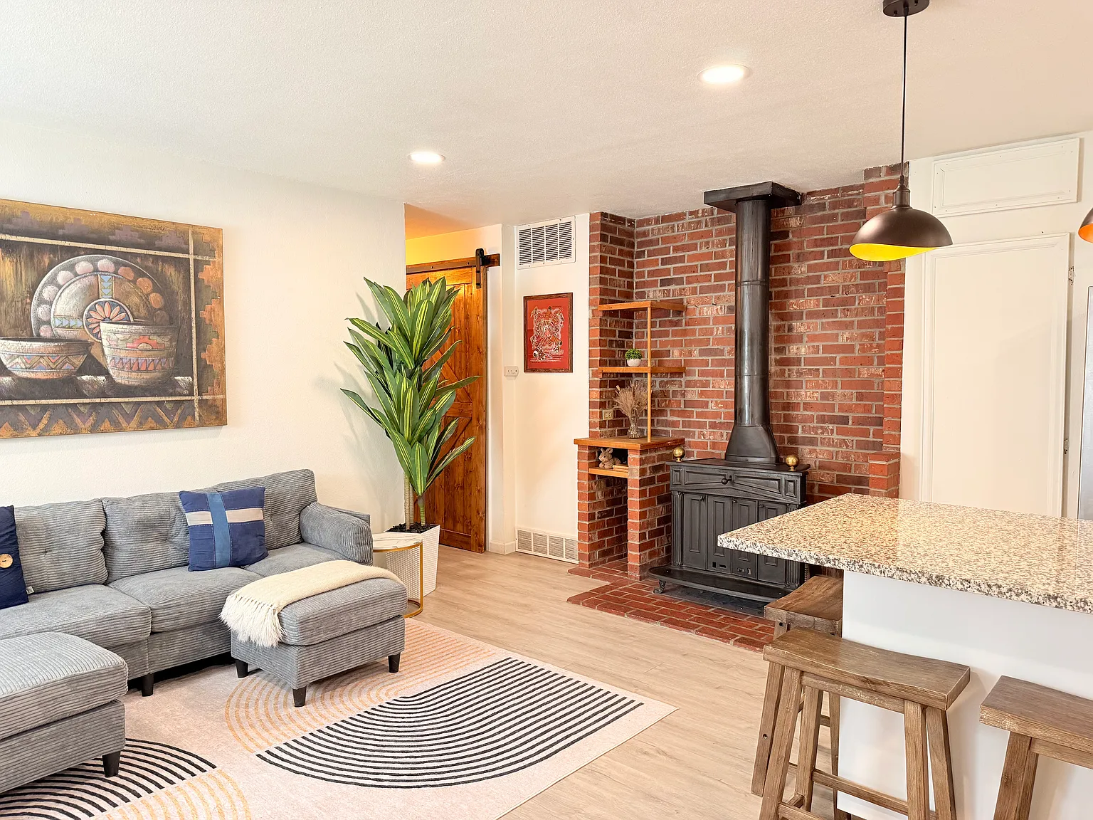 1435 Marion St — Photo 4