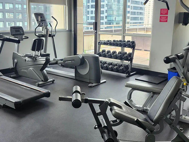 555 Yonge St #301 — Photo 8